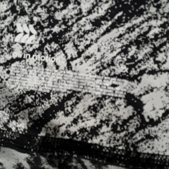 NWT All in Motion High Rise Black & White Legging - Picture 5 of 6